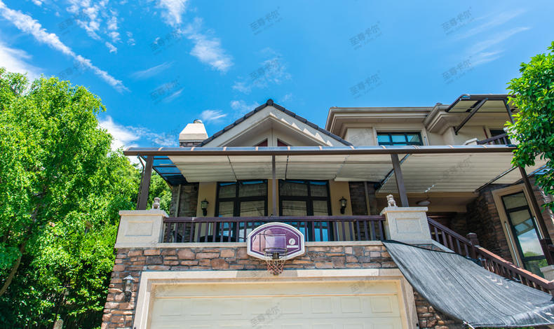 玻璃雨棚不如耐力板雨棚.jpg 玻璃雨棚不如耐力板雨棚.jpg