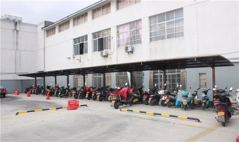 至尊卡爾車棚能抵擋惡劣天氣的強襲嗎？